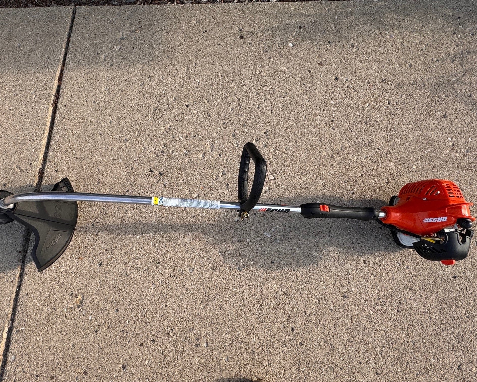 ECHO GT-225SF Line Trimmer Curved Shaft 21.2cc I-30 Start Engine Speed Feed Head SCRATCH N DENT - Zehr's Sales & Manufacturing